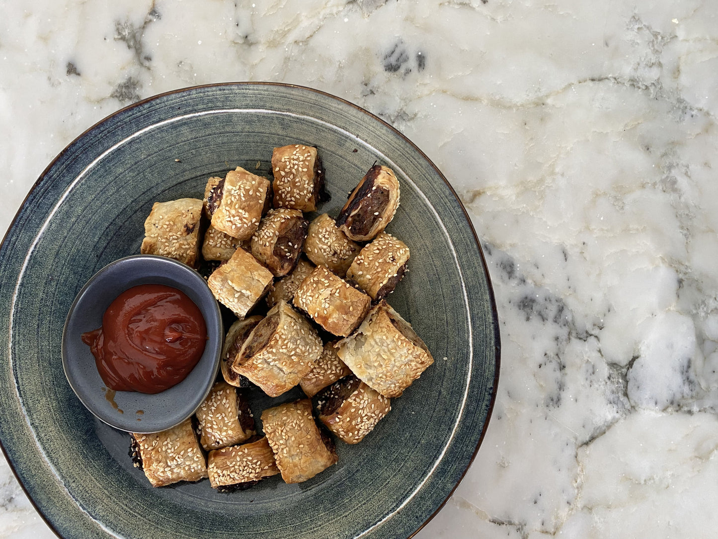 Mini Beef, Bush Tomato and Native Oregano Sausage Roll Pack
