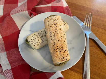 Cheese & Spinach Roll (Vegetarian)